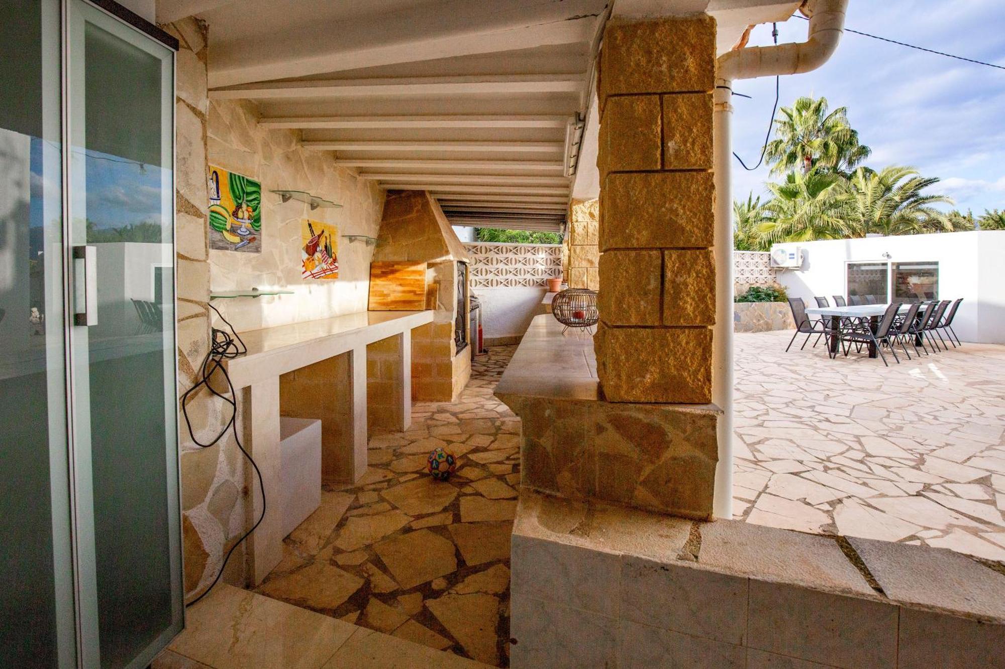 Beautiful Open 3 Bed Apartment El Albir