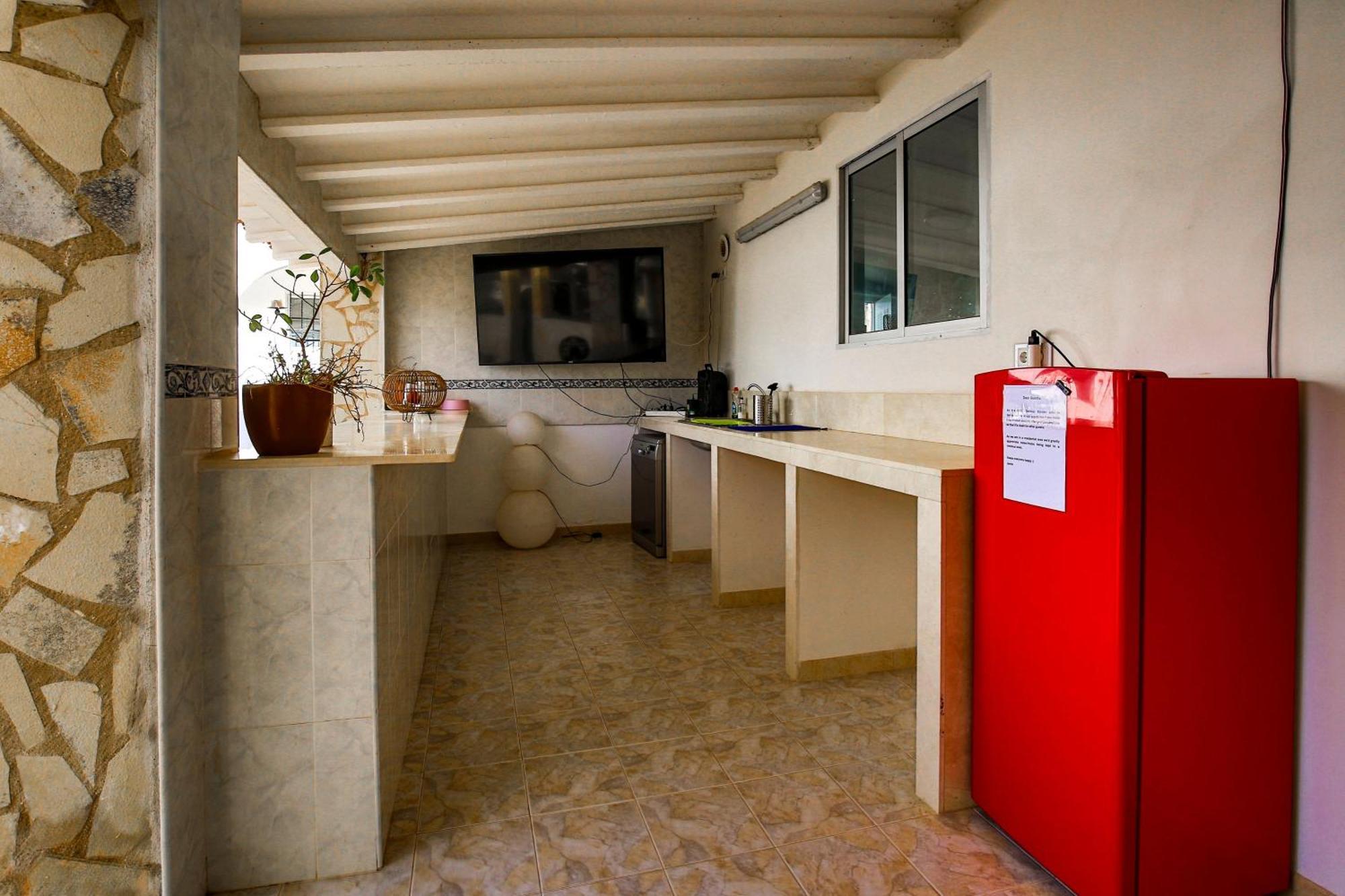Beautiful Open 3 Bed Apartment El Albir