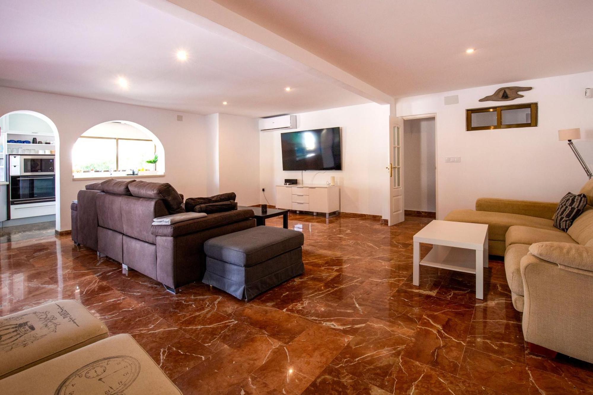 Beautiful Open 3 Bed