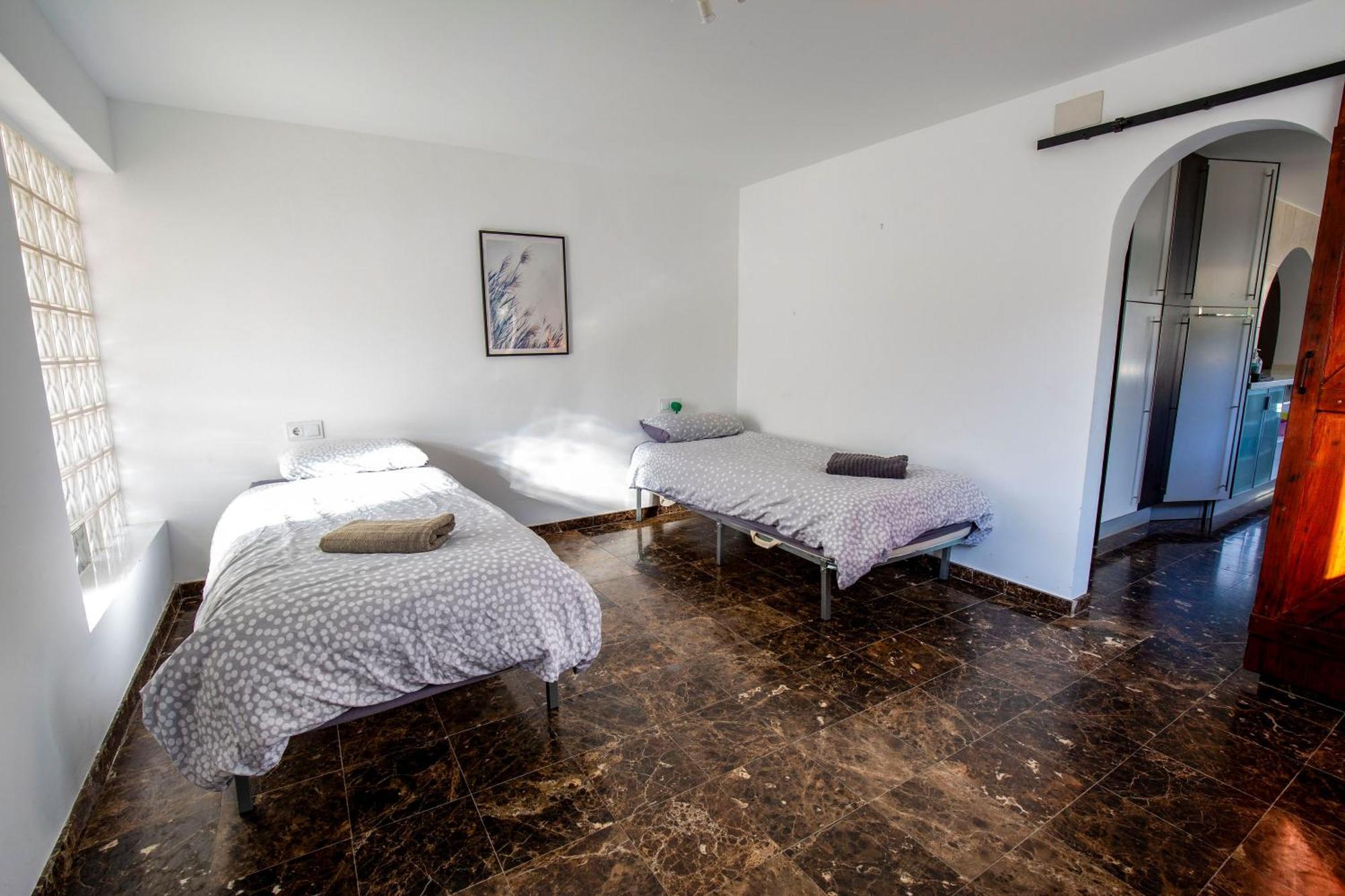 Beautiful Open 3 Bed Apartment El Albir
