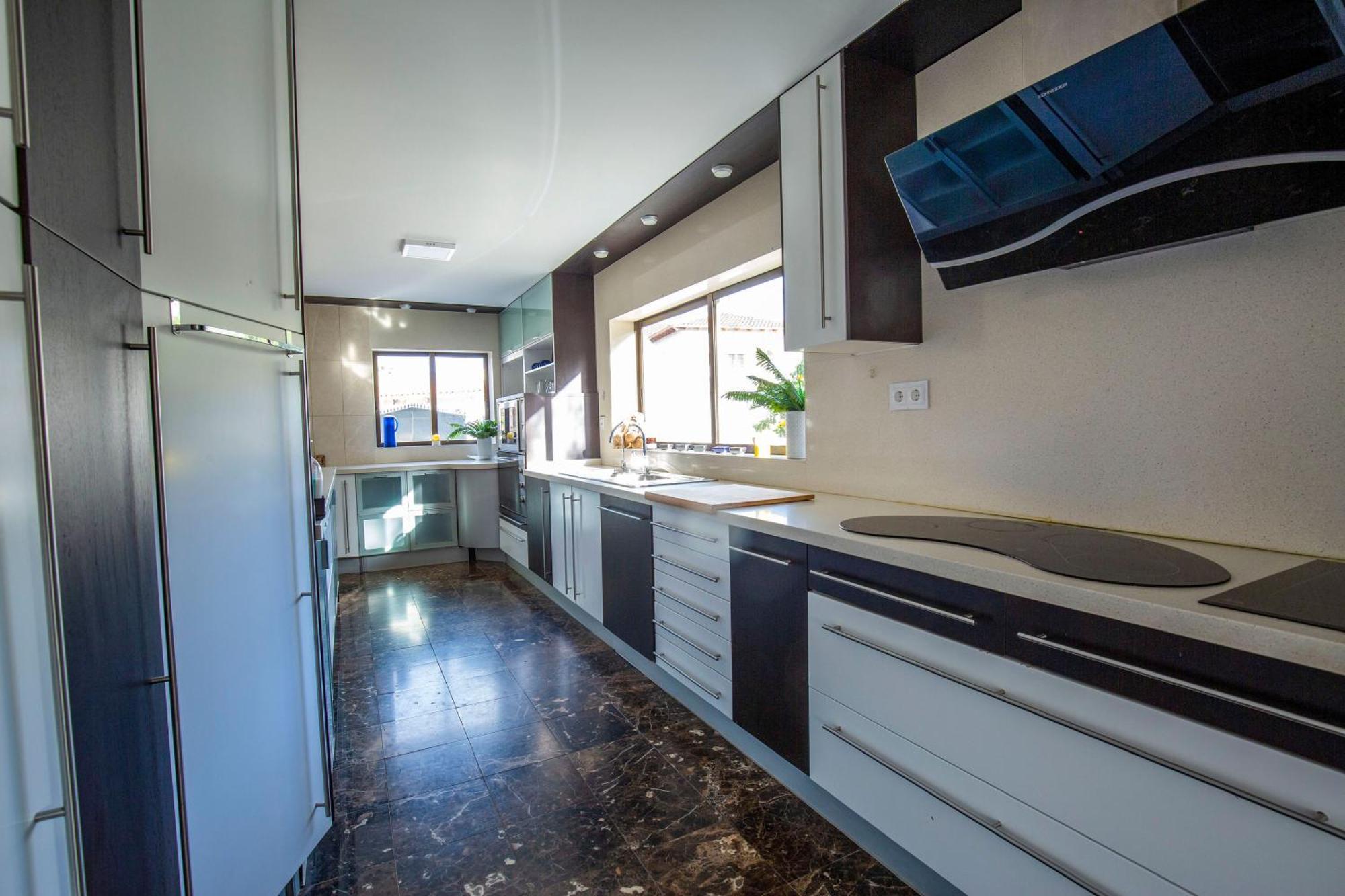 Beautiful Open 3 Bed El Albir